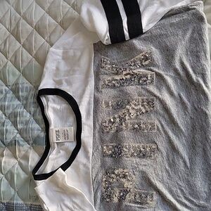 Sequence Victoria Secret Ling sleeve  shirt